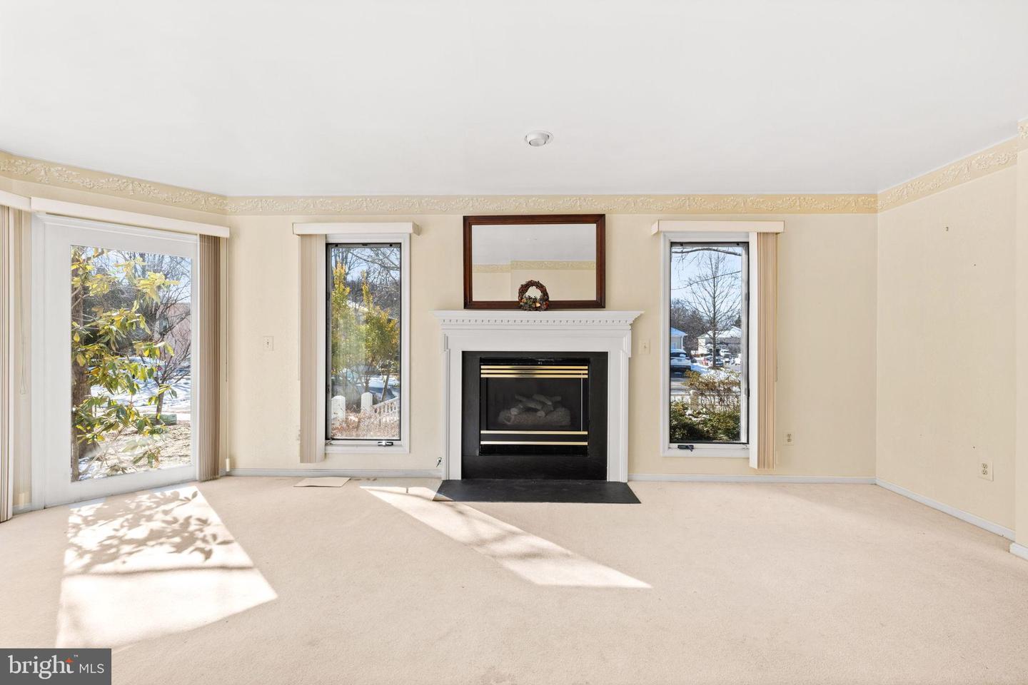 47672 PENNRUN WAY, STERLING, Virginia 20165, 4 Bedrooms Bedrooms, 10 Rooms Rooms,5 BathroomsBathrooms,Residential,For sale,47672 PENNRUN WAY,VALO2116736 MLS # VALO2116736