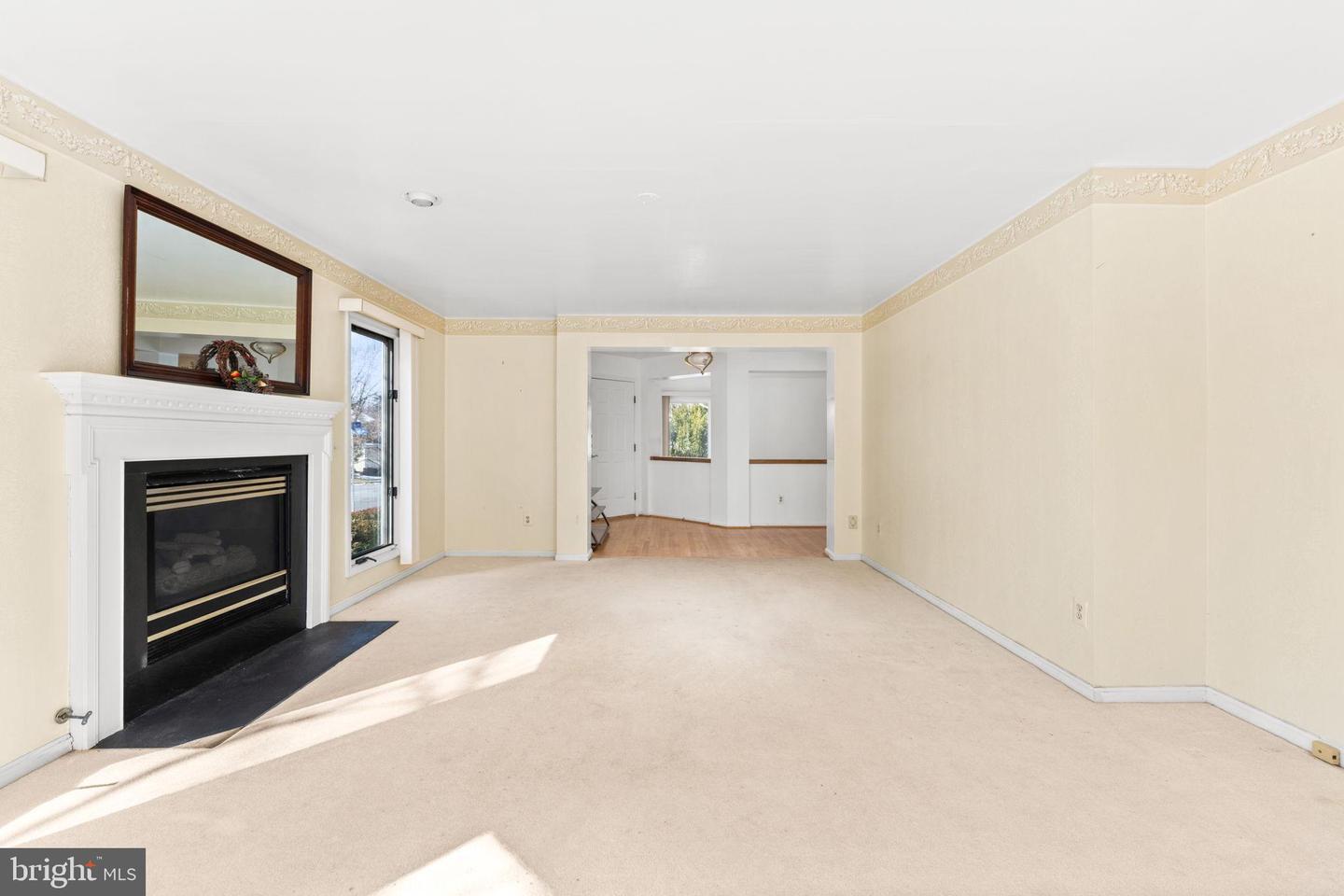 47672 PENNRUN WAY, STERLING, Virginia 20165, 4 Bedrooms Bedrooms, 10 Rooms Rooms,5 BathroomsBathrooms,Residential,For sale,47672 PENNRUN WAY,VALO2116736 MLS # VALO2116736