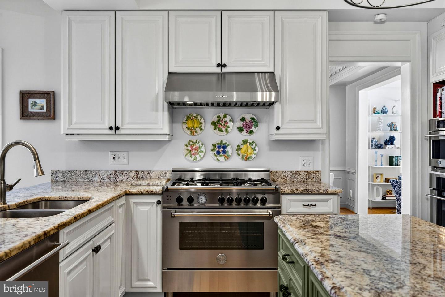 11732 SADDLE CRESCENT CIR, OAKTON, Virginia 22124, 5 Bedrooms Bedrooms, ,4 BathroomsBathrooms,Residential,For sale,11732 SADDLE CRESCENT CIR,VAFX2292828 MLS # VAFX2292828