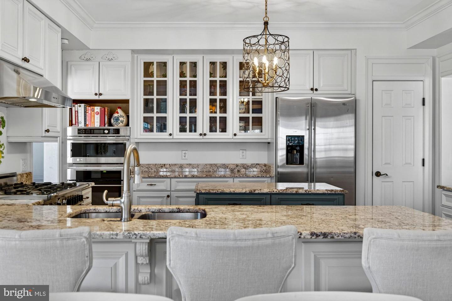 11732 SADDLE CRESCENT CIR, OAKTON, Virginia 22124, 5 Bedrooms Bedrooms, ,4 BathroomsBathrooms,Residential,For sale,11732 SADDLE CRESCENT CIR,VAFX2292828 MLS # VAFX2292828