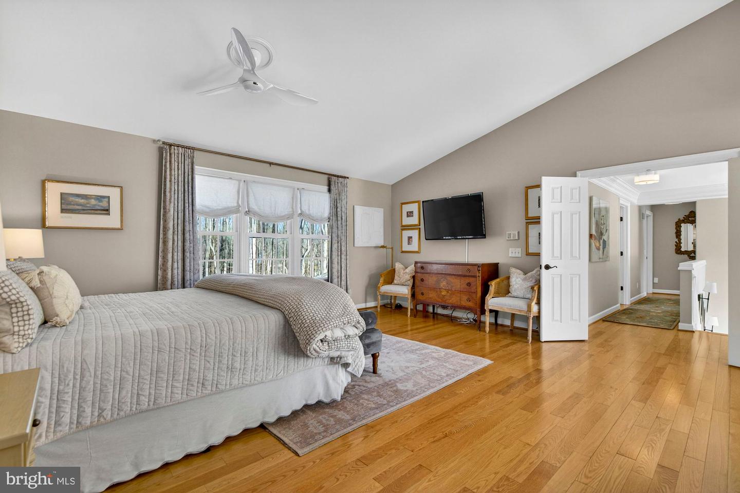 11732 SADDLE CRESCENT CIR, OAKTON, Virginia 22124, 5 Bedrooms Bedrooms, ,4 BathroomsBathrooms,Residential,For sale,11732 SADDLE CRESCENT CIR,VAFX2292828 MLS # VAFX2292828