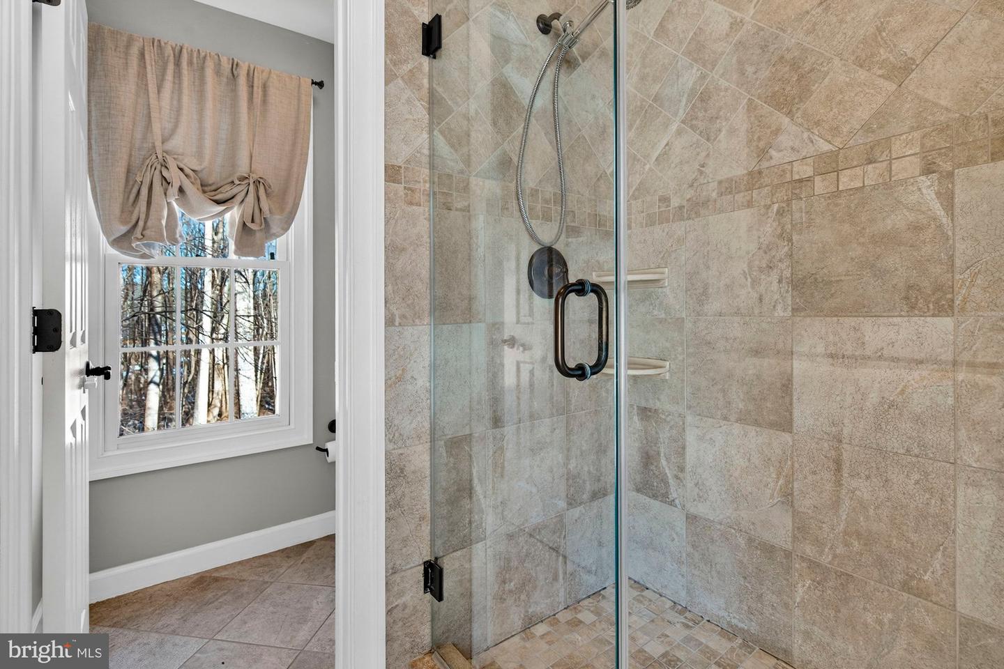 11732 SADDLE CRESCENT CIR, OAKTON, Virginia 22124, 5 Bedrooms Bedrooms, ,4 BathroomsBathrooms,Residential,For sale,11732 SADDLE CRESCENT CIR,VAFX2292828 MLS # VAFX2292828