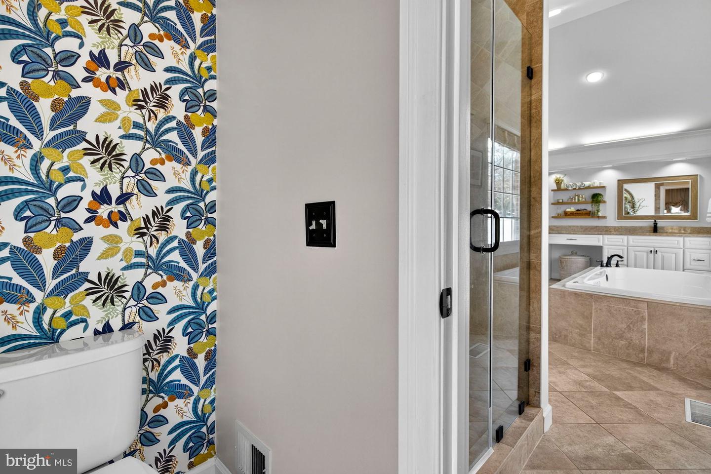 11732 SADDLE CRESCENT CIR, OAKTON, Virginia 22124, 5 Bedrooms Bedrooms, ,4 BathroomsBathrooms,Residential,For sale,11732 SADDLE CRESCENT CIR,VAFX2292828 MLS # VAFX2292828