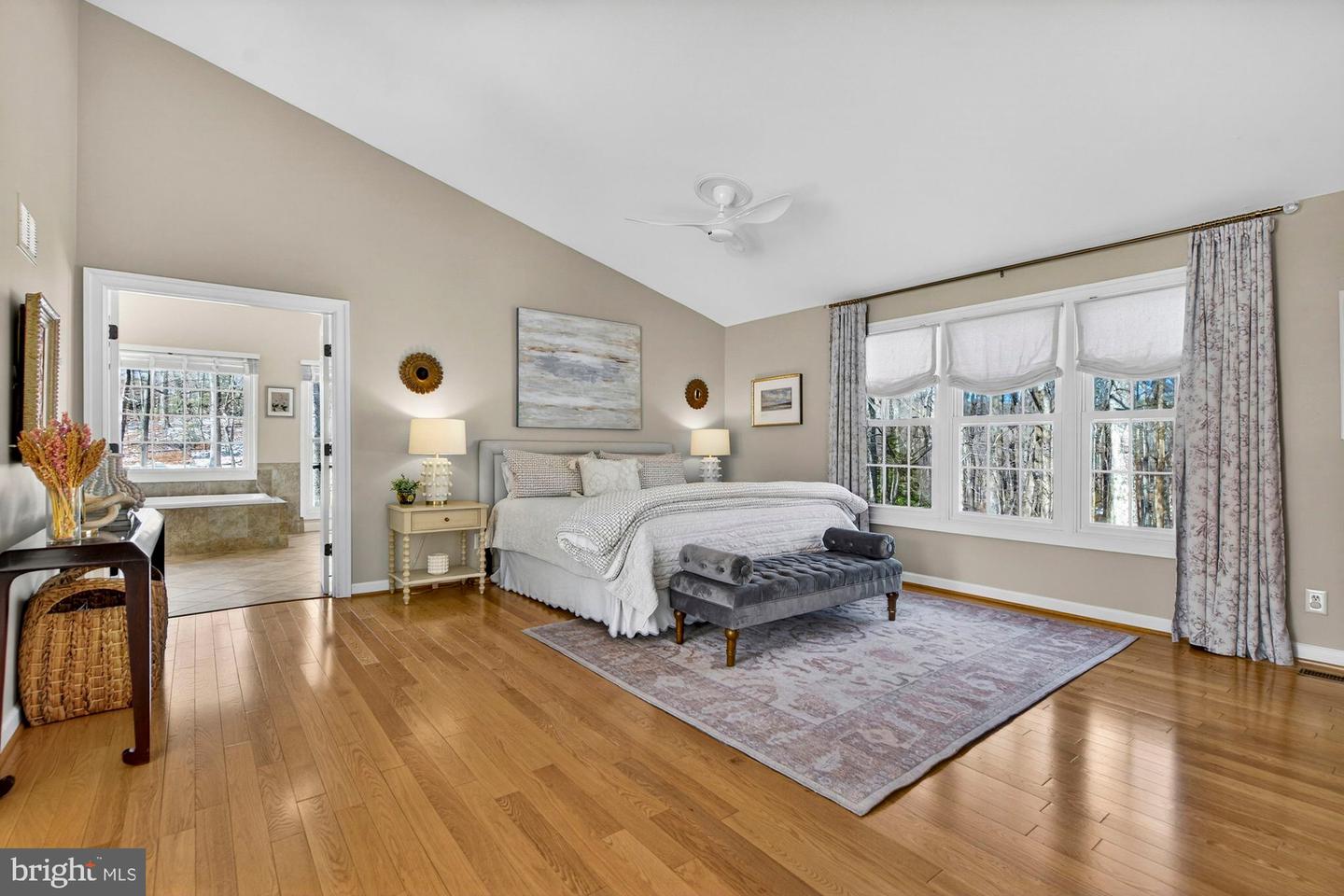 11732 SADDLE CRESCENT CIR, OAKTON, Virginia 22124, 5 Bedrooms Bedrooms, ,4 BathroomsBathrooms,Residential,For sale,11732 SADDLE CRESCENT CIR,VAFX2292828 MLS # VAFX2292828