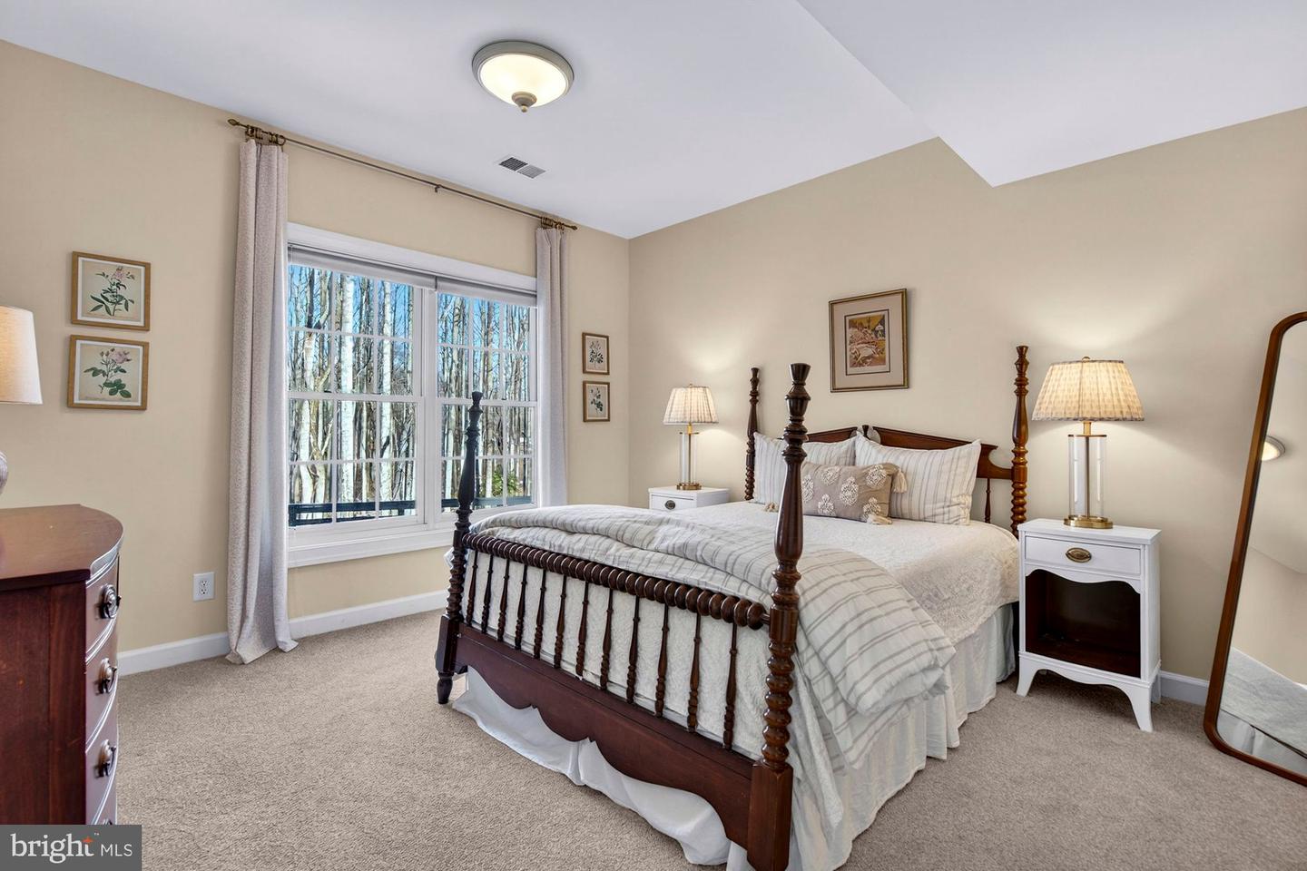 11732 SADDLE CRESCENT CIR, OAKTON, Virginia 22124, 5 Bedrooms Bedrooms, ,4 BathroomsBathrooms,Residential,For sale,11732 SADDLE CRESCENT CIR,VAFX2292828 MLS # VAFX2292828