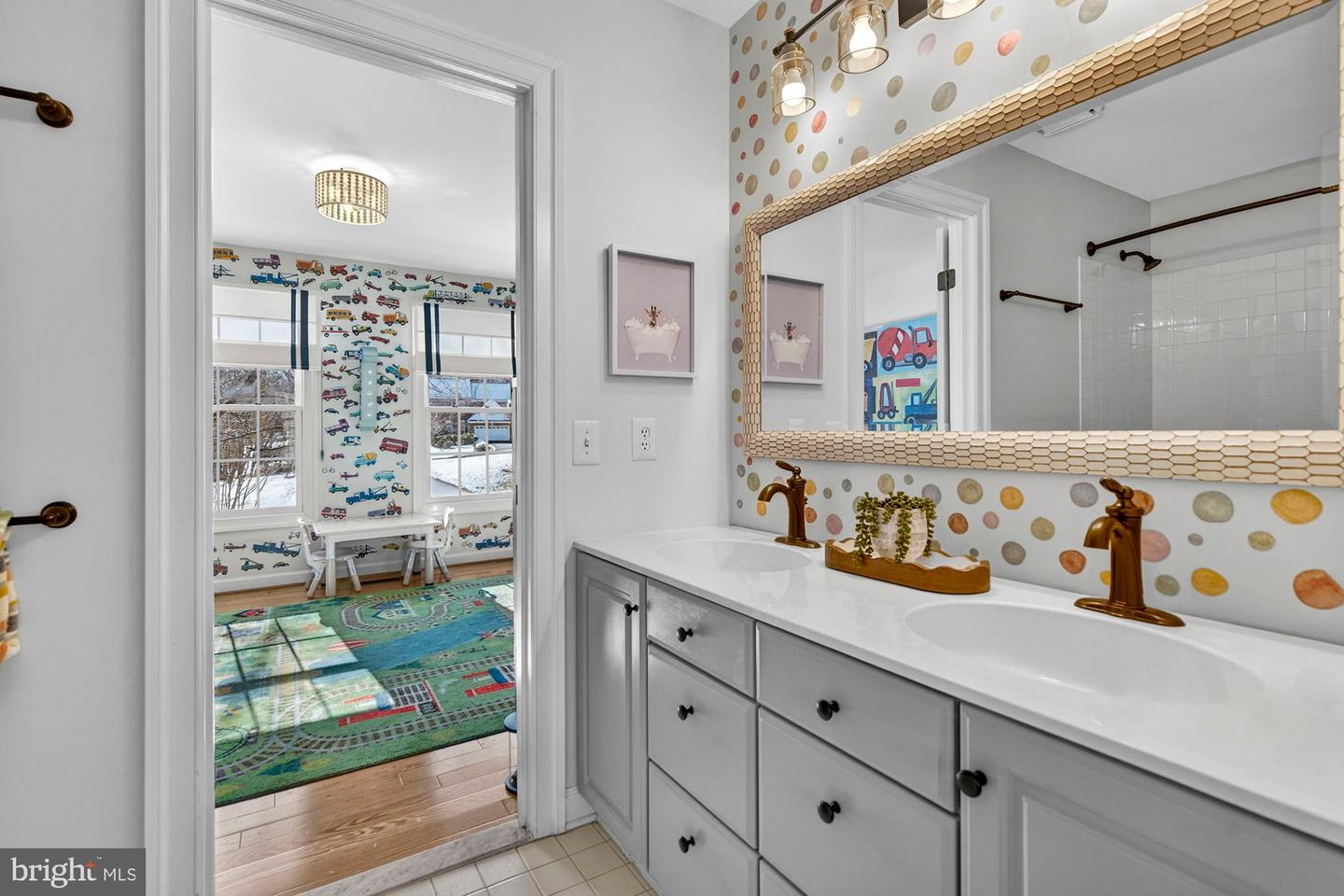 11732 SADDLE CRESCENT CIR, OAKTON, Virginia 22124, 5 Bedrooms Bedrooms, ,4 BathroomsBathrooms,Residential,For sale,11732 SADDLE CRESCENT CIR,VAFX2292828 MLS # VAFX2292828