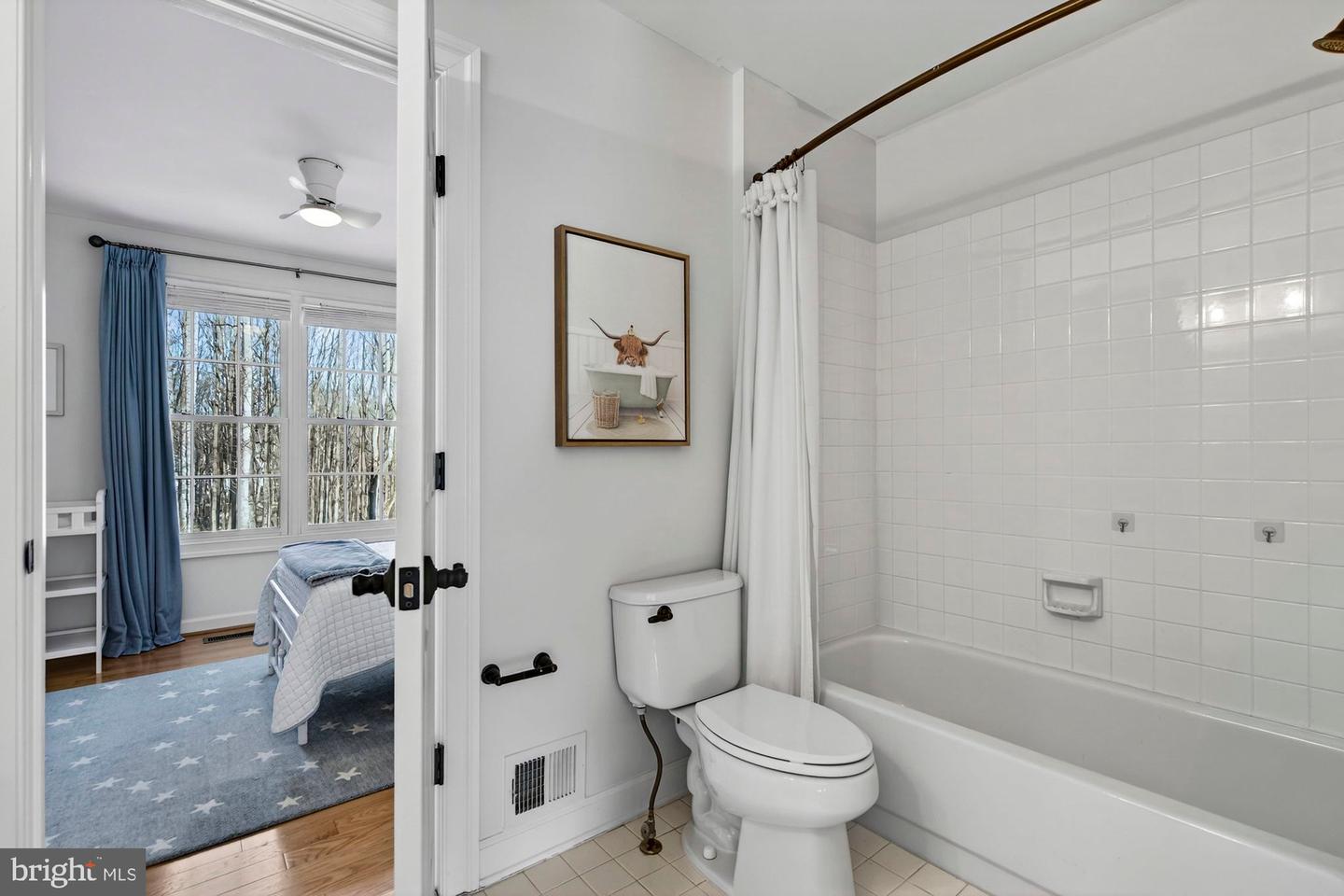 11732 SADDLE CRESCENT CIR, OAKTON, Virginia 22124, 5 Bedrooms Bedrooms, ,4 BathroomsBathrooms,Residential,For sale,11732 SADDLE CRESCENT CIR,VAFX2292828 MLS # VAFX2292828