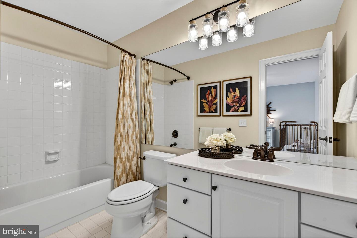 11732 SADDLE CRESCENT CIR, OAKTON, Virginia 22124, 5 Bedrooms Bedrooms, ,4 BathroomsBathrooms,Residential,For sale,11732 SADDLE CRESCENT CIR,VAFX2292828 MLS # VAFX2292828