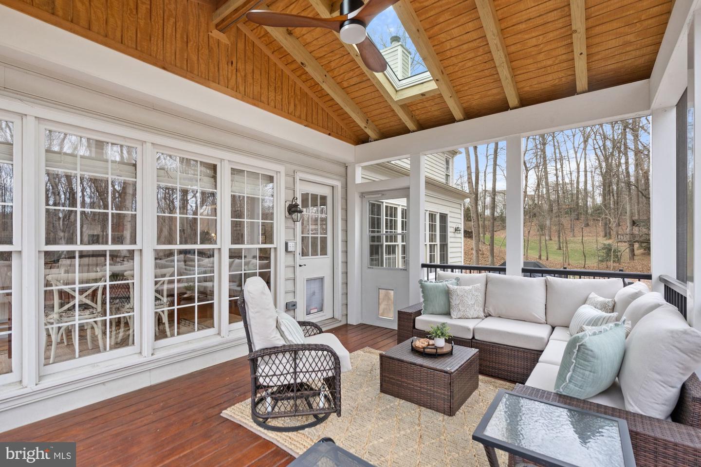 11732 SADDLE CRESCENT CIR, OAKTON, Virginia 22124, 5 Bedrooms Bedrooms, ,4 BathroomsBathrooms,Residential,For sale,11732 SADDLE CRESCENT CIR,VAFX2292828 MLS # VAFX2292828