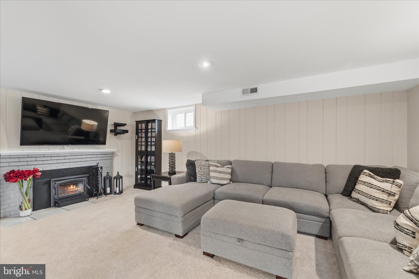 8746 MEETZE RD, WARRENTON, Virginia 20187, 3 Bedrooms Bedrooms, 5 Rooms Rooms,2 BathroomsBathrooms,Residential,For sale,8746 MEETZE RD,VAFQ2020728 MLS # VAFQ2020728