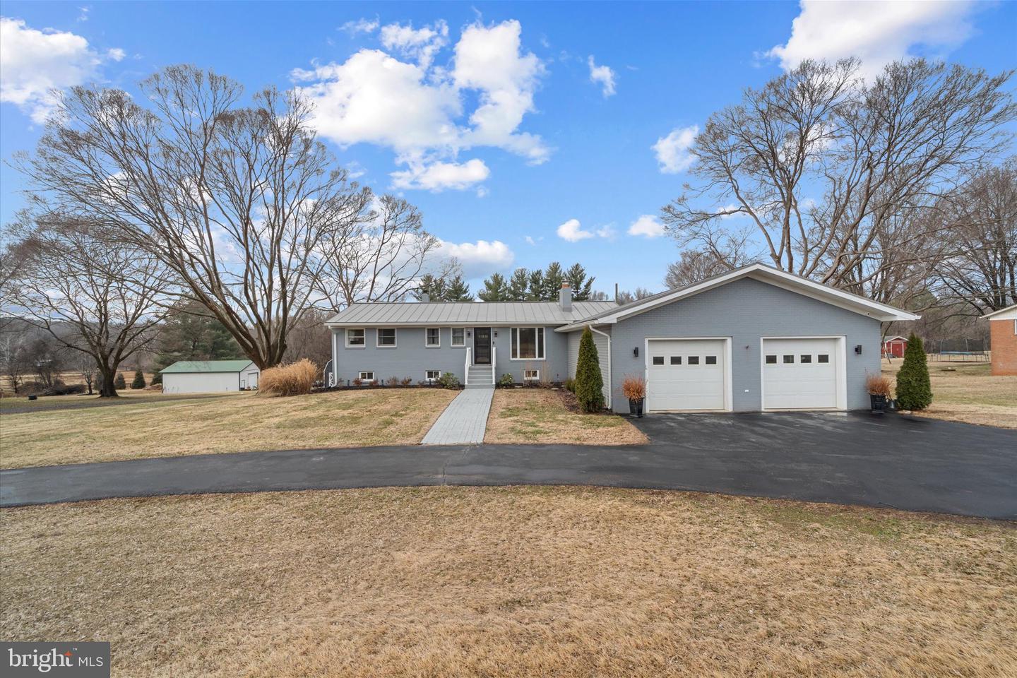 8746 MEETZE RD, WARRENTON, Virginia 20187, 3 Bedrooms Bedrooms, 5 Rooms Rooms,2 BathroomsBathrooms,Residential,For sale,8746 MEETZE RD,VAFQ2020728 MLS # VAFQ2020728