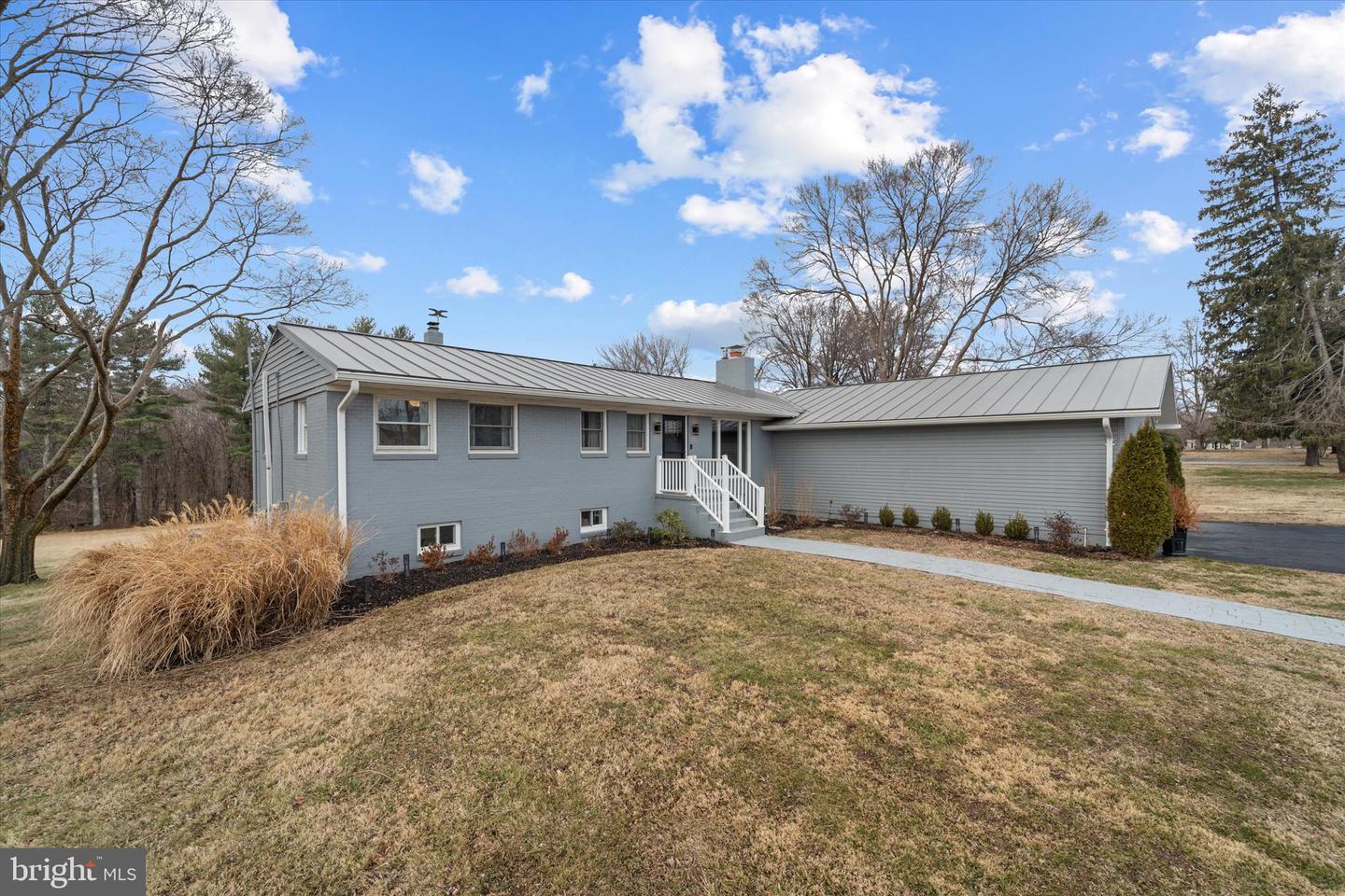 8746 MEETZE RD, WARRENTON, Virginia 20187, 3 Bedrooms Bedrooms, 5 Rooms Rooms,2 BathroomsBathrooms,Residential,For sale,8746 MEETZE RD,VAFQ2020728 MLS # VAFQ2020728