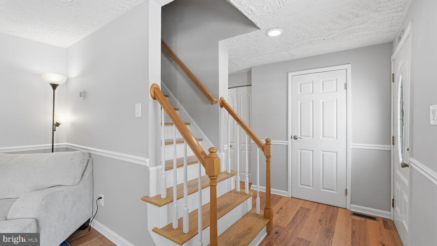 16041 MACEDONIA DR, WOODBRIDGE, Virginia 22191, 4 Bedrooms Bedrooms, ,2 BathroomsBathrooms,Residential,For sale,16041 MACEDONIA DR,VAPW2113296 MLS # VAPW2113296