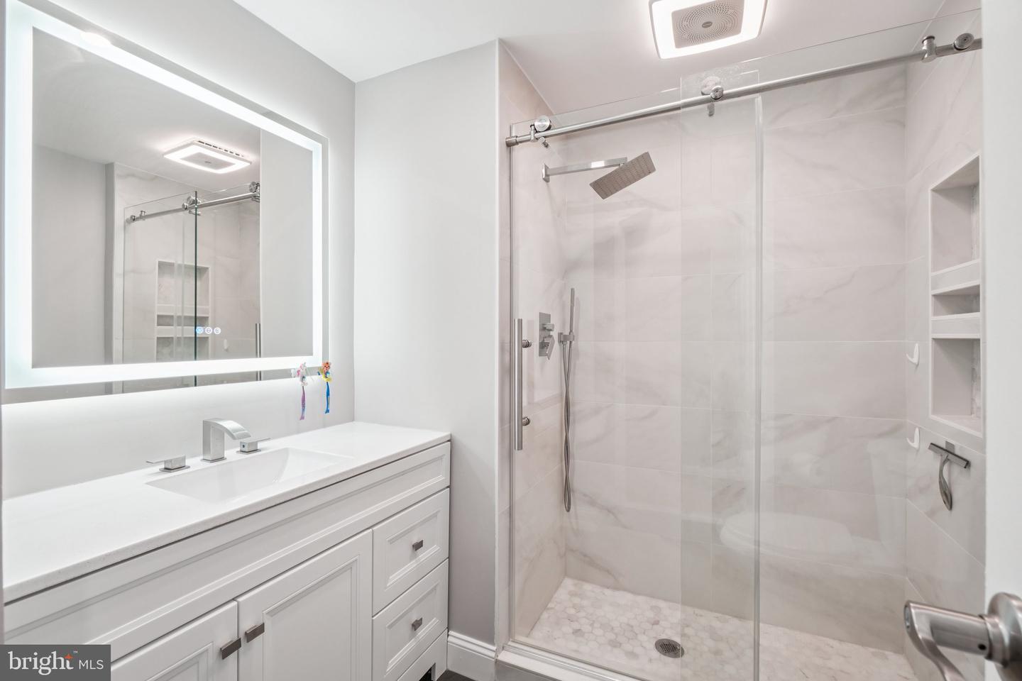 16041 MACEDONIA DR, WOODBRIDGE, Virginia 22191, 4 Bedrooms Bedrooms, ,2 BathroomsBathrooms,Residential,For sale,16041 MACEDONIA DR,VAPW2113296 MLS # VAPW2113296