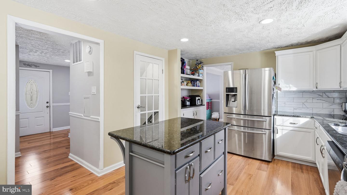 16041 MACEDONIA DR, WOODBRIDGE, Virginia 22191, 4 Bedrooms Bedrooms, ,2 BathroomsBathrooms,Residential,For sale,16041 MACEDONIA DR,VAPW2113296 MLS # VAPW2113296