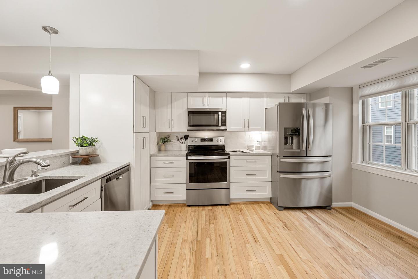 1217 MADISON ST, ALEXANDRIA, Virginia 22314, 2 Bedrooms Bedrooms, ,2 BathroomsBathrooms,Residential,For sale,1217 MADISON ST,VAAX2054514 MLS # VAAX2054514