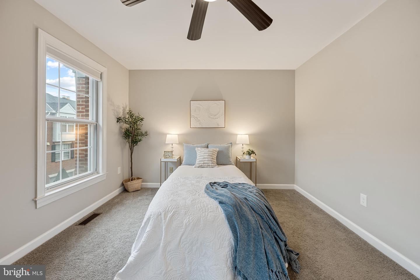 1217 MADISON ST, ALEXANDRIA, Virginia 22314, 2 Bedrooms Bedrooms, ,2 BathroomsBathrooms,Residential,For sale,1217 MADISON ST,VAAX2054514 MLS # VAAX2054514