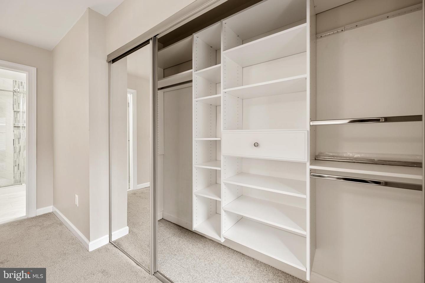 1217 MADISON ST, ALEXANDRIA, Virginia 22314, 2 Bedrooms Bedrooms, ,2 BathroomsBathrooms,Residential,For sale,1217 MADISON ST,VAAX2054514 MLS # VAAX2054514