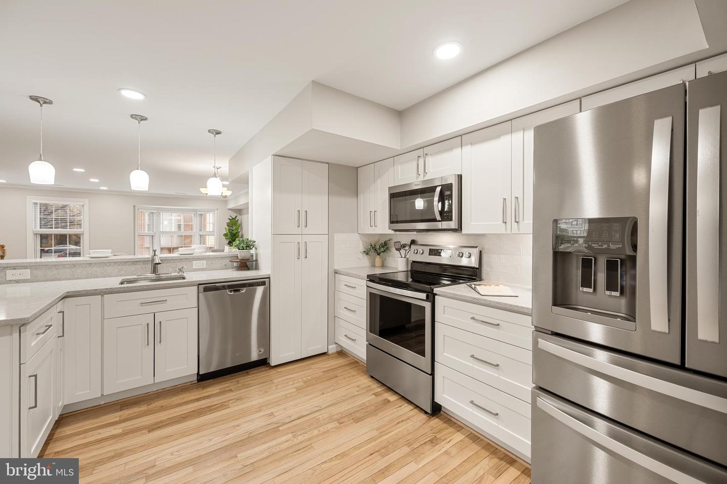 1217 MADISON ST, ALEXANDRIA, Virginia 22314, 2 Bedrooms Bedrooms, ,2 BathroomsBathrooms,Residential,For sale,1217 MADISON ST,VAAX2054514 MLS # VAAX2054514