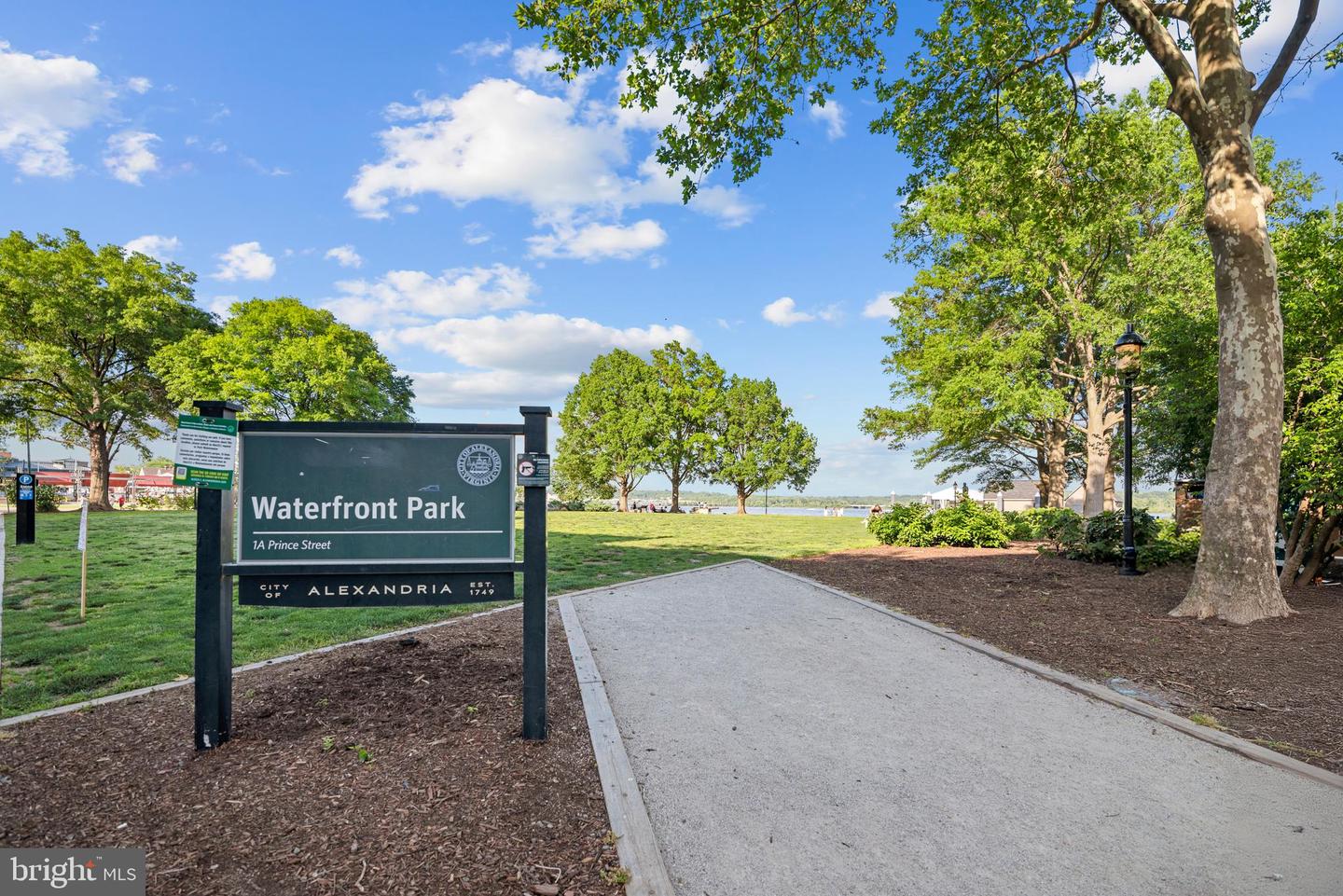 1217 MADISON ST, ALEXANDRIA, Virginia 22314, 2 Bedrooms Bedrooms, ,2 BathroomsBathrooms,Residential,For sale,1217 MADISON ST,VAAX2054514 MLS # VAAX2054514