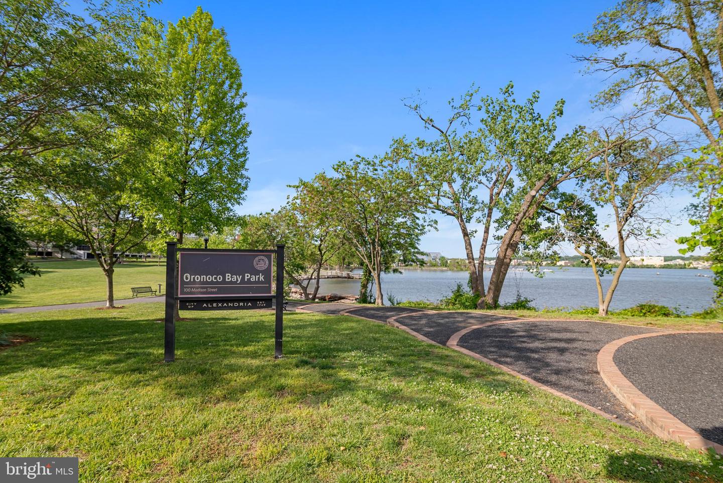 1217 MADISON ST, ALEXANDRIA, Virginia 22314, 2 Bedrooms Bedrooms, ,2 BathroomsBathrooms,Residential,For sale,1217 MADISON ST,VAAX2054514 MLS # VAAX2054514
