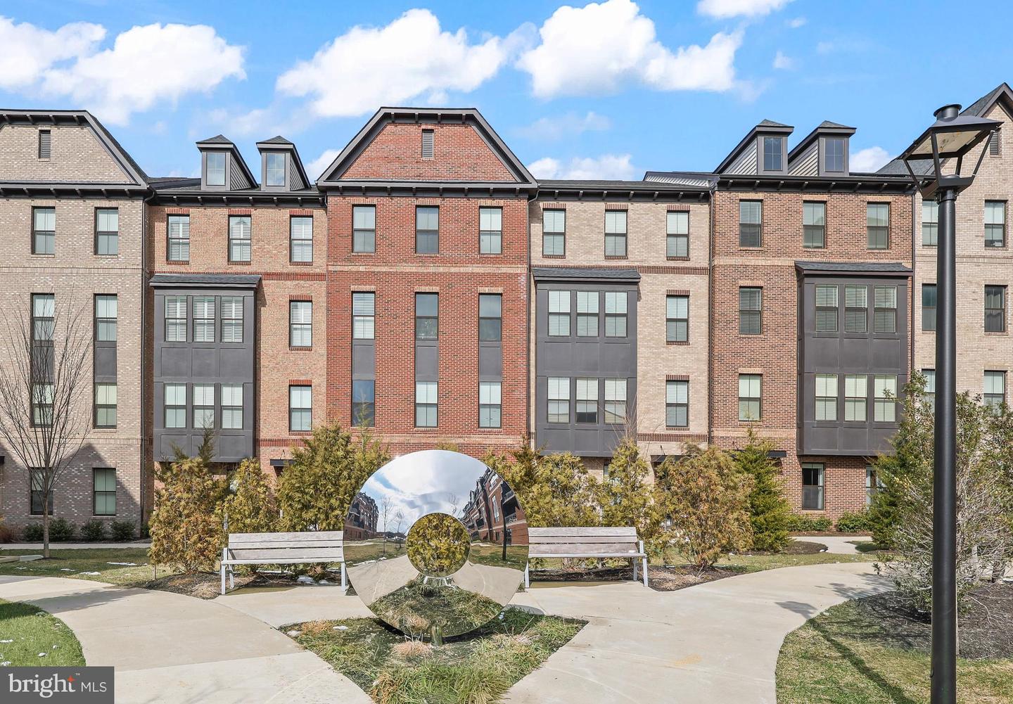 12367 AZURE LN #40, FAIRFAX, Virginia 22033, 3 Bedrooms Bedrooms, ,2 BathroomsBathrooms,Residential,For sale,12367 AZURE LN #40,VAFX2292884 MLS # VAFX2292884