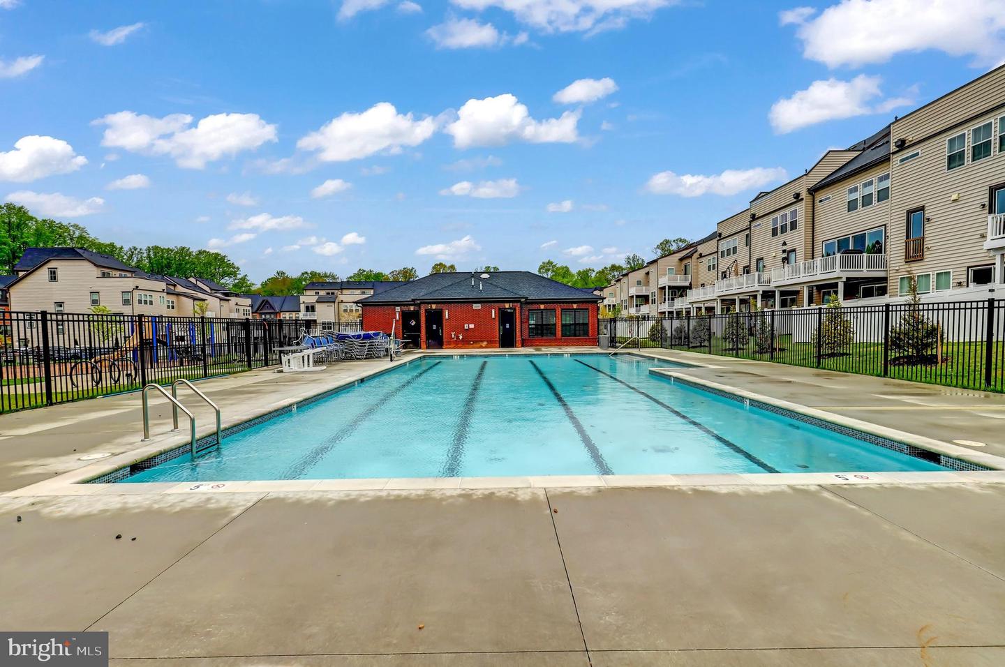 12367 AZURE LN #40, FAIRFAX, Virginia 22033, 3 Bedrooms Bedrooms, ,2 BathroomsBathrooms,Residential,For sale,12367 AZURE LN #40,VAFX2292884 MLS # VAFX2292884