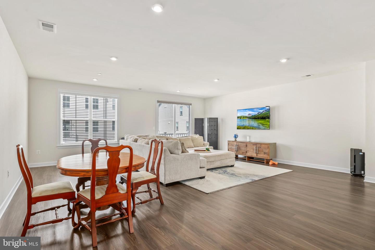 12367 AZURE LN #40, FAIRFAX, Virginia 22033, 3 Bedrooms Bedrooms, ,2 BathroomsBathrooms,Residential,For sale,12367 AZURE LN #40,VAFX2292884 MLS # VAFX2292884