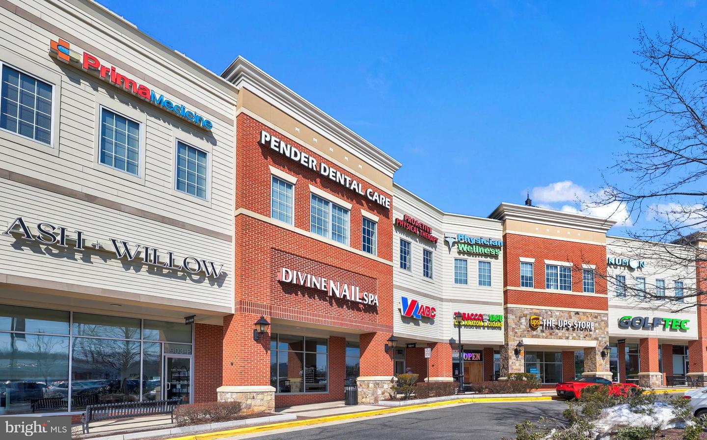 12367 AZURE LN #40, FAIRFAX, Virginia 22033, 3 Bedrooms Bedrooms, ,2 BathroomsBathrooms,Residential,For sale,12367 AZURE LN #40,VAFX2292884 MLS # VAFX2292884