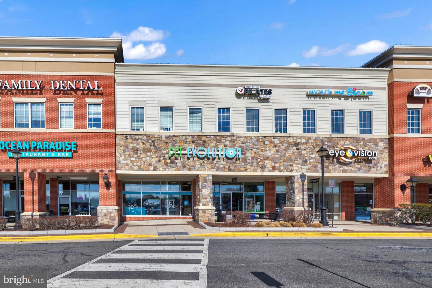 12367 AZURE LN #40, FAIRFAX, Virginia 22033, 3 Bedrooms Bedrooms, ,2 BathroomsBathrooms,Residential,For sale,12367 AZURE LN #40,VAFX2292884 MLS # VAFX2292884