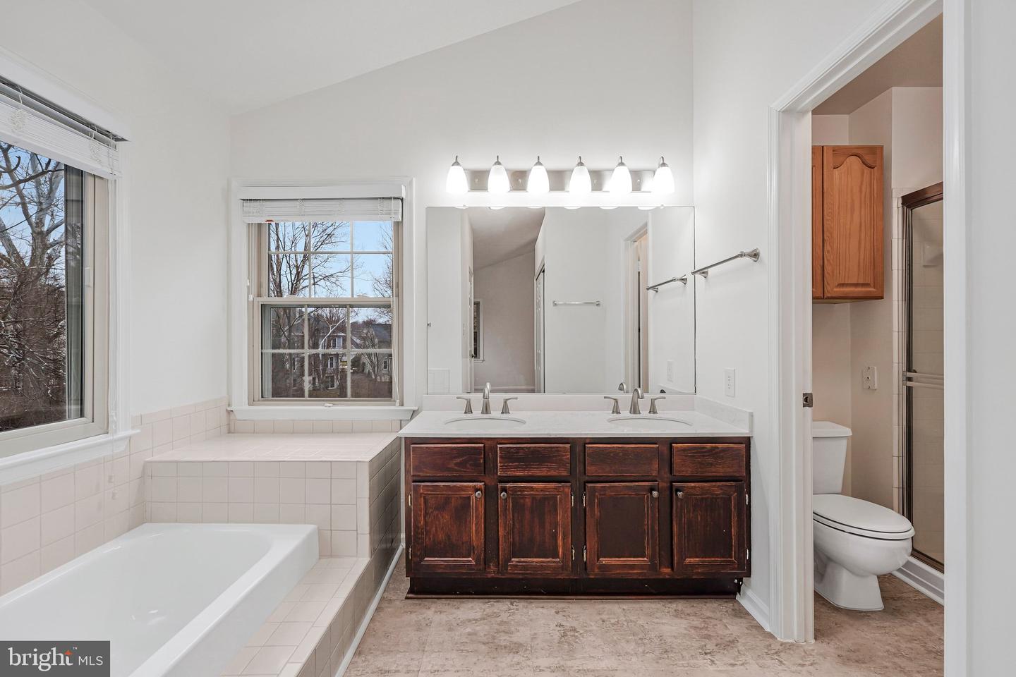 13141 LADYBANK LN, HERNDON, Virginia 20171, 3 Bedrooms Bedrooms, ,3 BathroomsBathrooms,Residential,For sale,13141 LADYBANK LN,VAFX2292890 MLS # VAFX2292890