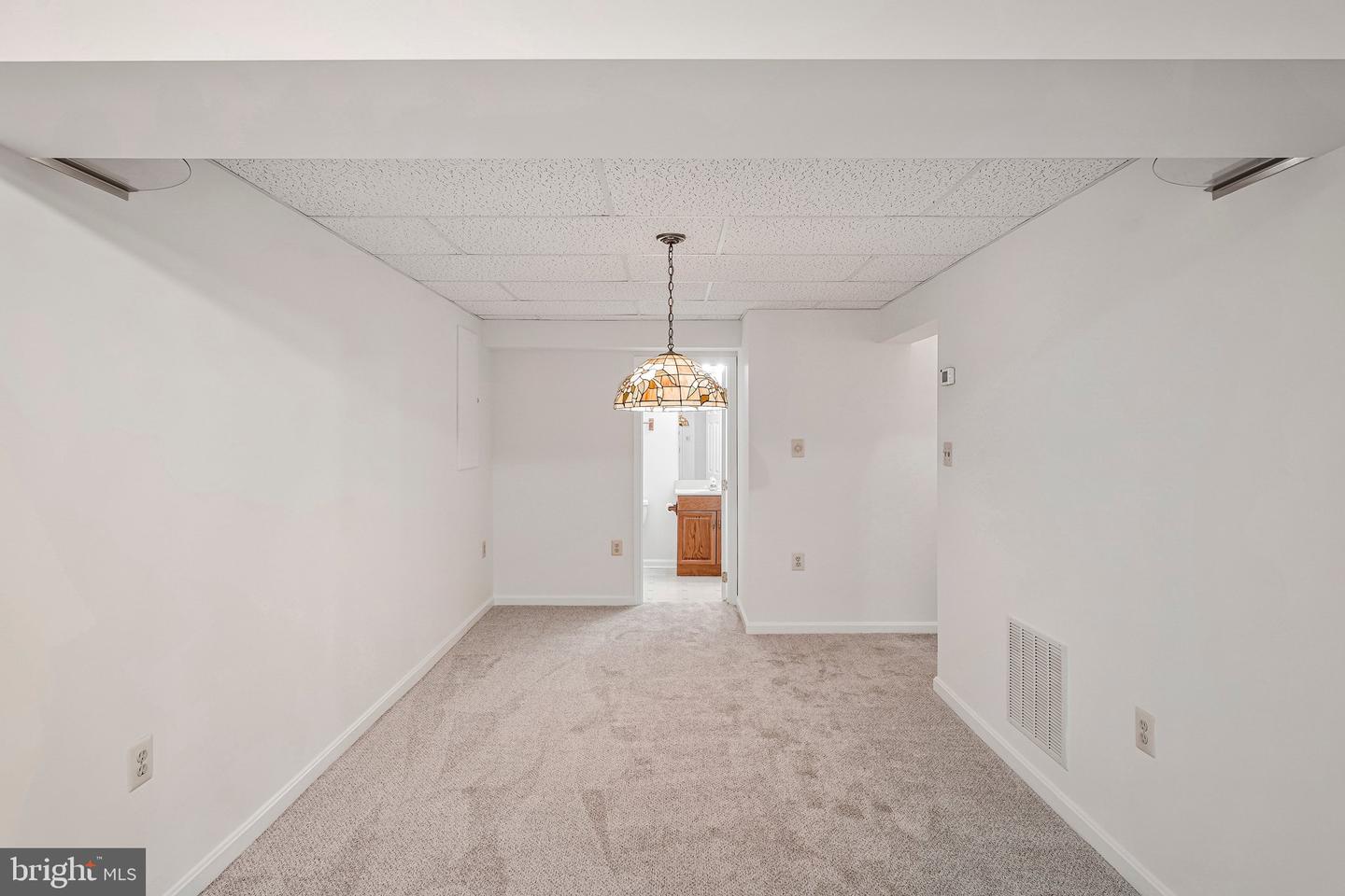 13141 LADYBANK LN, HERNDON, Virginia 20171, 3 Bedrooms Bedrooms, ,3 BathroomsBathrooms,Residential,For sale,13141 LADYBANK LN,VAFX2292890 MLS # VAFX2292890