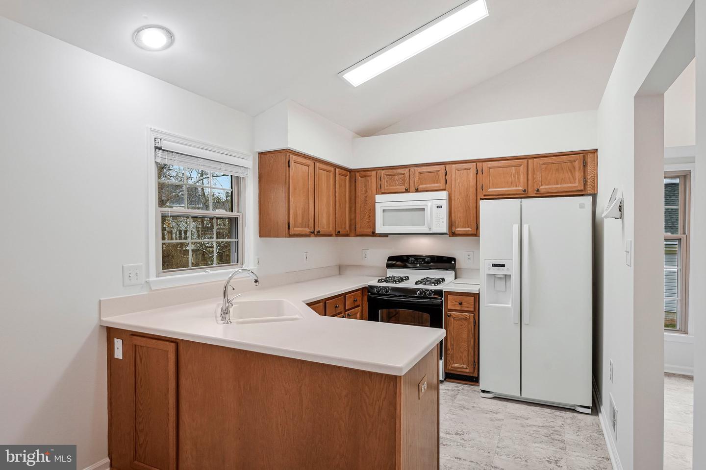 13141 LADYBANK LN, HERNDON, Virginia 20171, 3 Bedrooms Bedrooms, ,3 BathroomsBathrooms,Residential,For sale,13141 LADYBANK LN,VAFX2292890 MLS # VAFX2292890