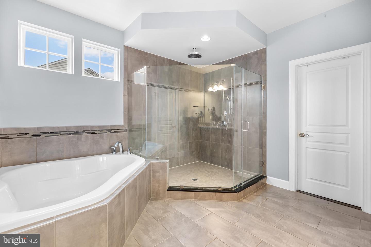 41712 WAKEHURST PL, LEESBURG, Virginia 20176, 6 Bedrooms Bedrooms, ,4 BathroomsBathrooms,Residential,For sale,41712 WAKEHURST PL,VALO2116794 MLS # VALO2116794