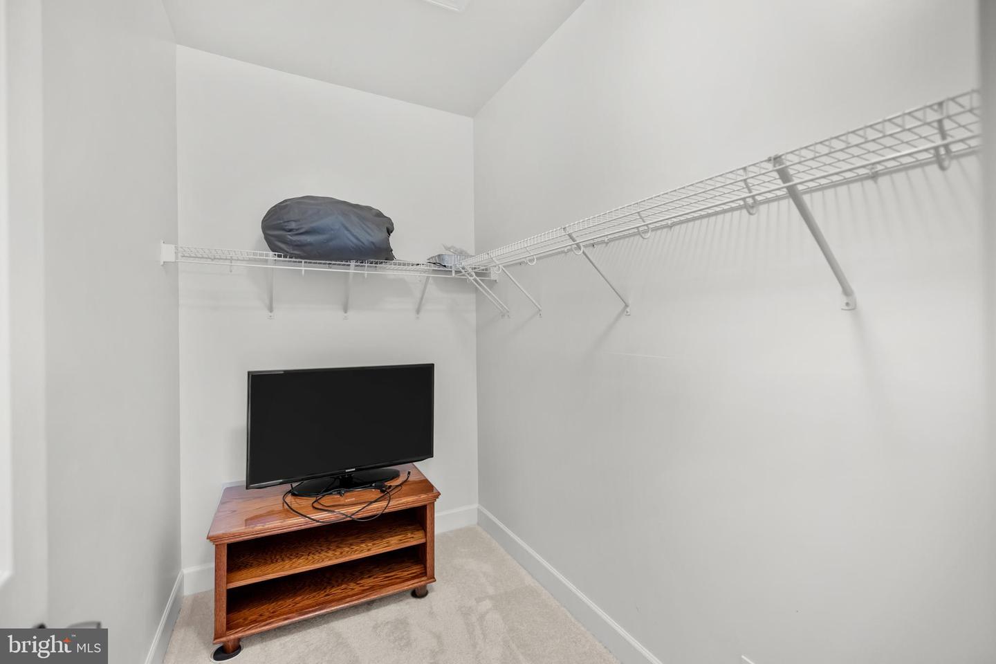 41712 WAKEHURST PL, LEESBURG, Virginia 20176, 6 Bedrooms Bedrooms, ,4 BathroomsBathrooms,Residential,For sale,41712 WAKEHURST PL,VALO2116794 MLS # VALO2116794