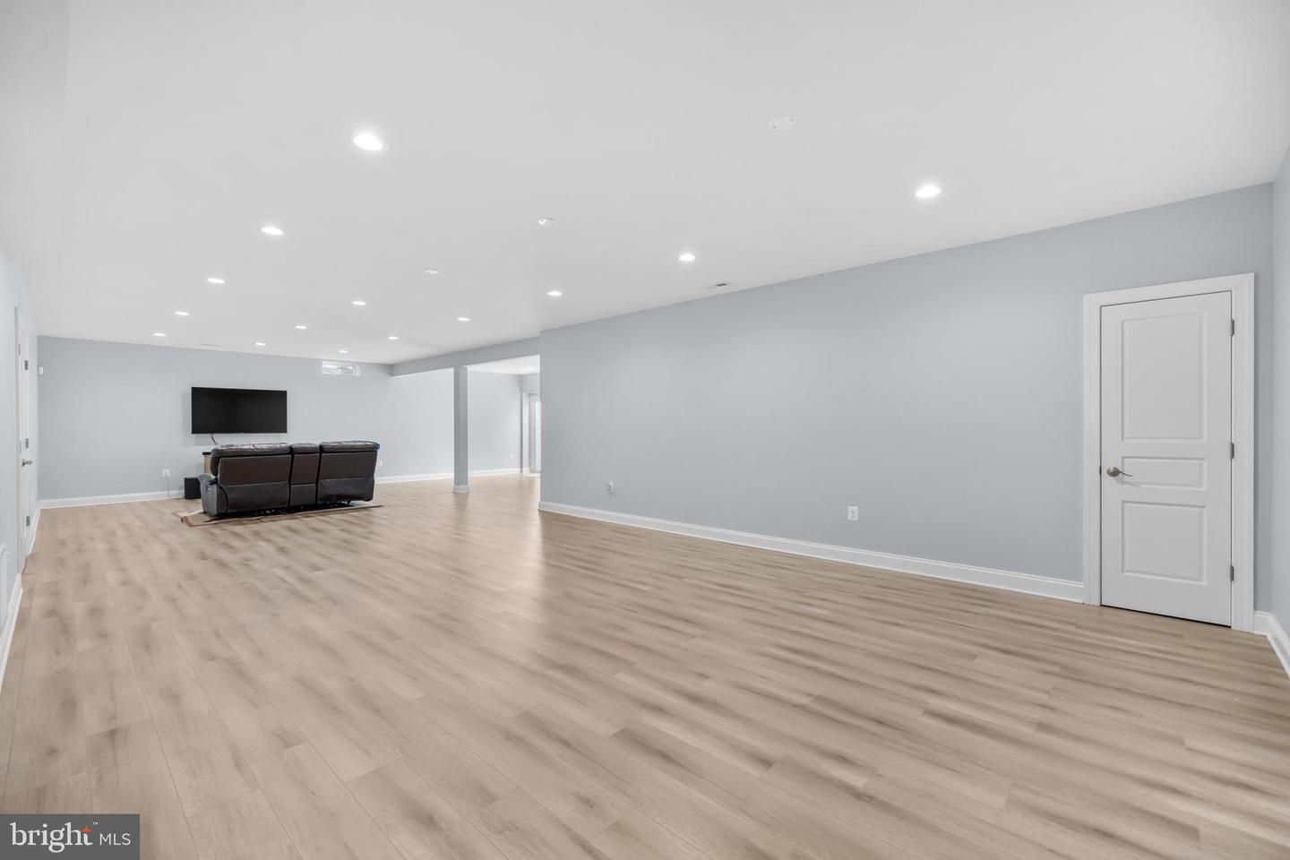 41712 WAKEHURST PL, LEESBURG, Virginia 20176, 6 Bedrooms Bedrooms, ,4 BathroomsBathrooms,Residential,For sale,41712 WAKEHURST PL,VALO2116794 MLS # VALO2116794