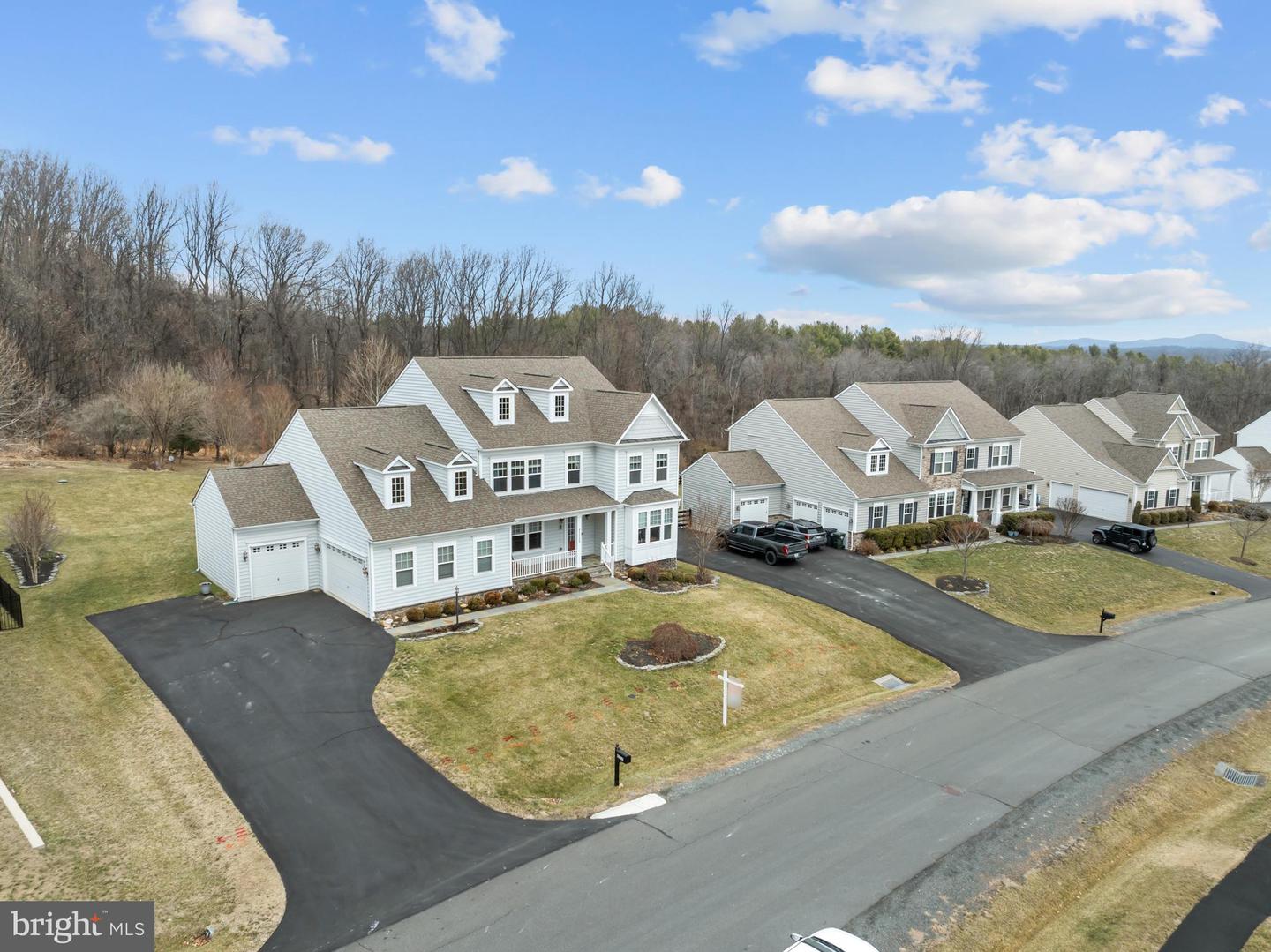 41712 WAKEHURST PL, LEESBURG, Virginia 20176, 6 Bedrooms Bedrooms, ,4 BathroomsBathrooms,Residential,For sale,41712 WAKEHURST PL,VALO2116794 MLS # VALO2116794