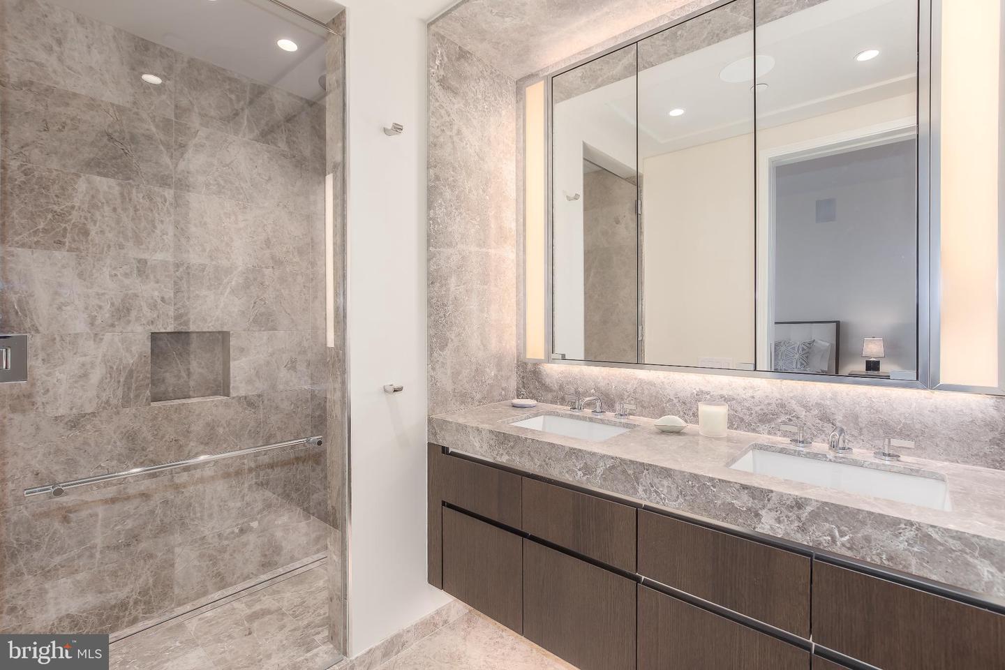 601 WHARF ST SW #412, WASHINGTON, District Of Columbia 20024, 1 Bedroom Bedrooms, 5 Rooms Rooms,2 BathroomsBathrooms,Residential,For sale,601 WHARF ST SW #412,DCDC2247950 MLS # DCDC2247950