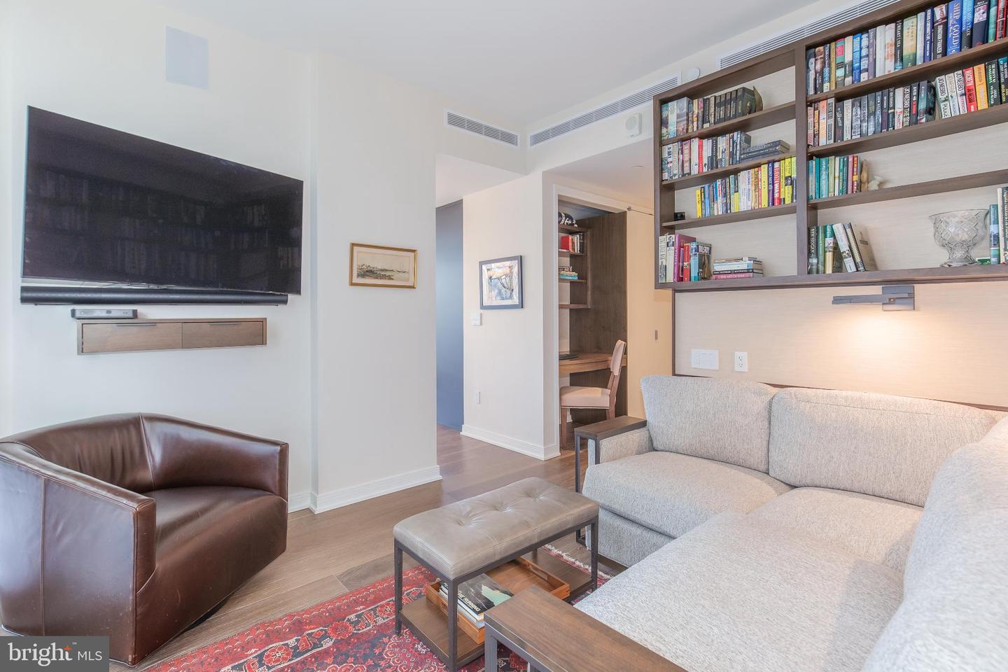 601 WHARF ST SW #412, WASHINGTON, District Of Columbia 20024, 1 Bedroom Bedrooms, 5 Rooms Rooms,2 BathroomsBathrooms,Residential,For sale,601 WHARF ST SW #412,DCDC2247950 MLS # DCDC2247950