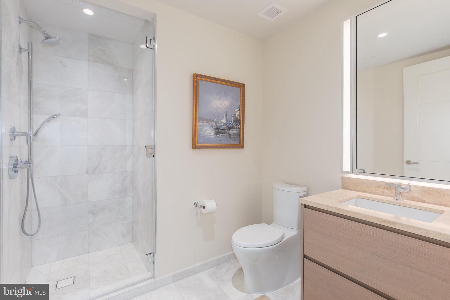 601 WHARF ST SW #412, WASHINGTON, District Of Columbia 20024, 1 Bedroom Bedrooms, 5 Rooms Rooms,2 BathroomsBathrooms,Residential,For sale,601 WHARF ST SW #412,DCDC2247950 MLS # DCDC2247950