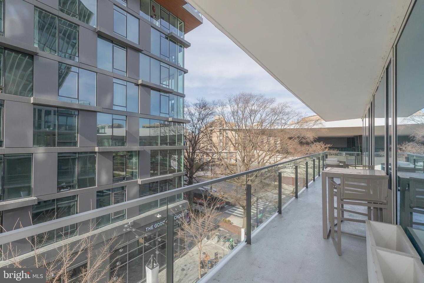 601 WHARF ST SW #412, WASHINGTON, District Of Columbia 20024, 1 Bedroom Bedrooms, 5 Rooms Rooms,2 BathroomsBathrooms,Residential,For sale,601 WHARF ST SW #412,DCDC2247950 MLS # DCDC2247950