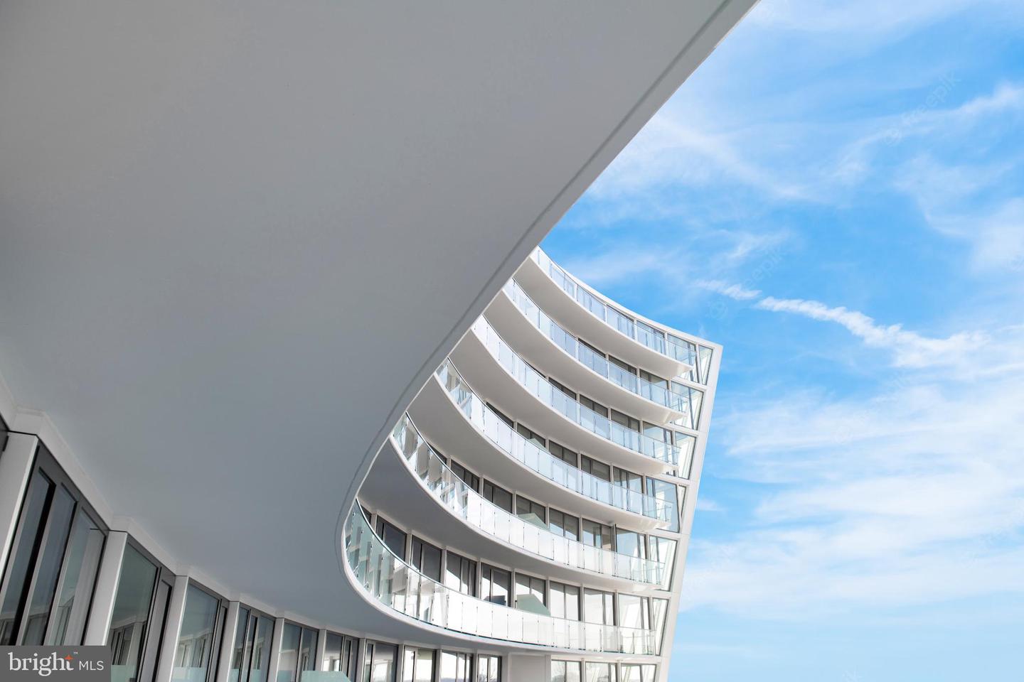 601 WHARF ST SW #412, WASHINGTON, District Of Columbia 20024, 1 Bedroom Bedrooms, 5 Rooms Rooms,2 BathroomsBathrooms,Residential,For sale,601 WHARF ST SW #412,DCDC2247950 MLS # DCDC2247950