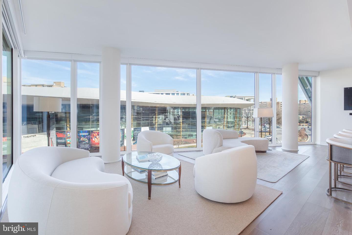 601 WHARF ST SW #412, WASHINGTON, District Of Columbia 20024, 1 Bedroom Bedrooms, 5 Rooms Rooms,2 BathroomsBathrooms,Residential,For sale,601 WHARF ST SW #412,DCDC2247950 MLS # DCDC2247950