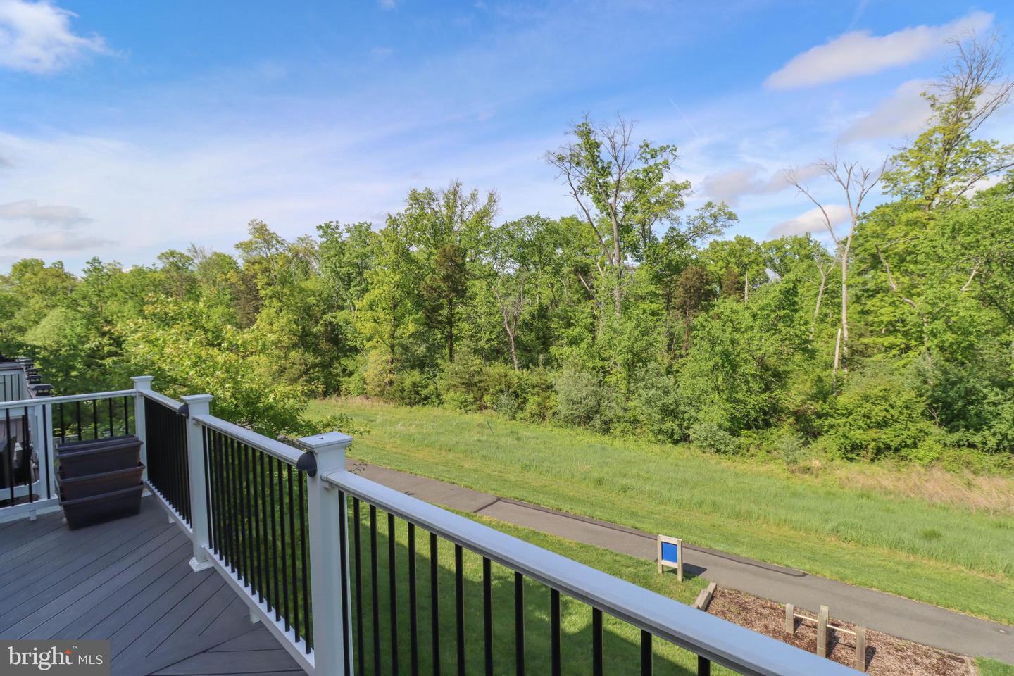 24972 GLASGOW HEIGHTS TER, CHANTILLY, Virginia 20152, 3 Bedrooms Bedrooms, 7 Rooms Rooms,2 BathroomsBathrooms,Residential,For sale,24972 GLASGOW HEIGHTS TER,VALO2116830 MLS # VALO2116830