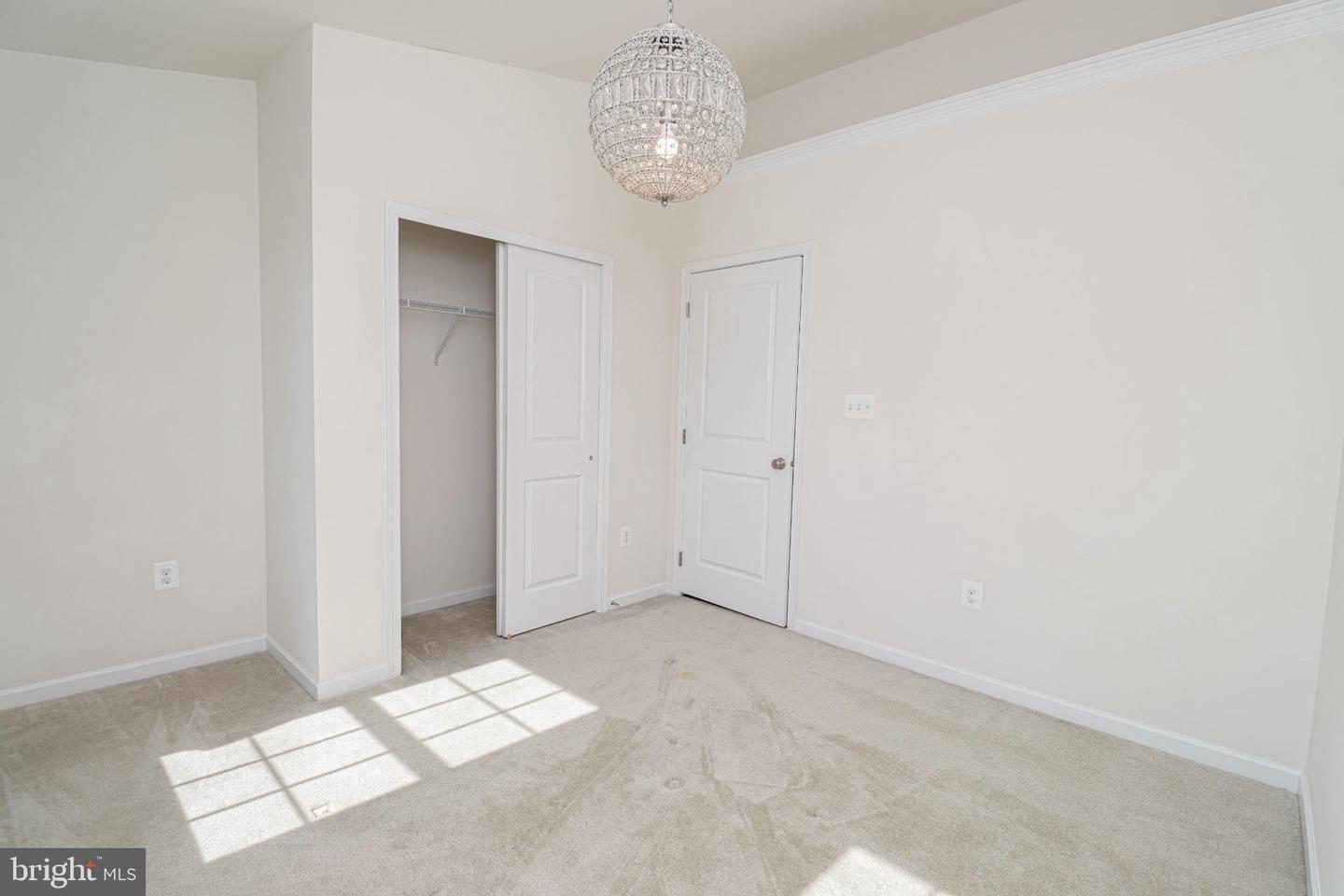 24972 GLASGOW HEIGHTS TER, CHANTILLY, Virginia 20152, 3 Bedrooms Bedrooms, 7 Rooms Rooms,2 BathroomsBathrooms,Residential,For sale,24972 GLASGOW HEIGHTS TER,VALO2116830 MLS # VALO2116830