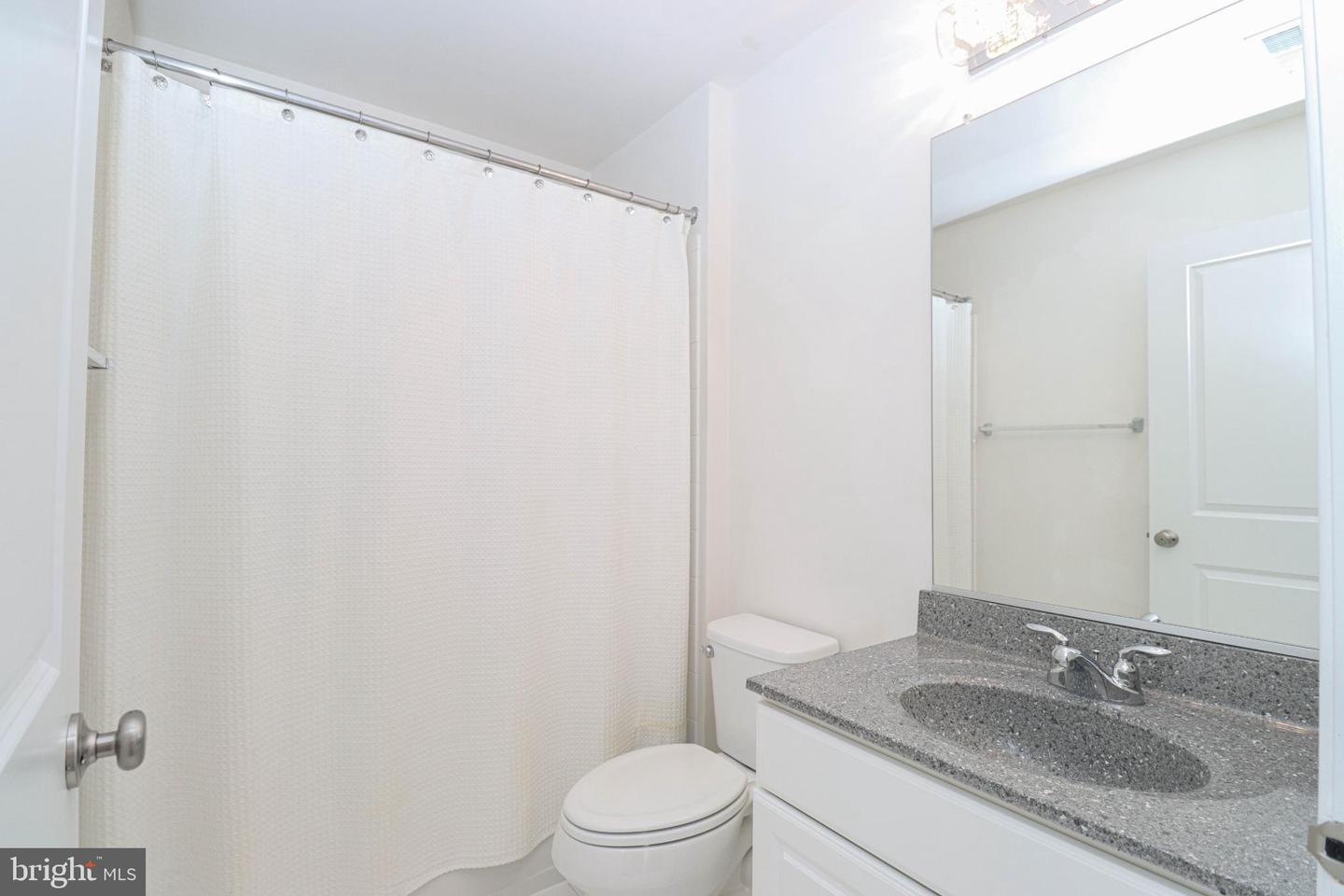 24972 GLASGOW HEIGHTS TER, CHANTILLY, Virginia 20152, 3 Bedrooms Bedrooms, 7 Rooms Rooms,2 BathroomsBathrooms,Residential,For sale,24972 GLASGOW HEIGHTS TER,VALO2116830 MLS # VALO2116830