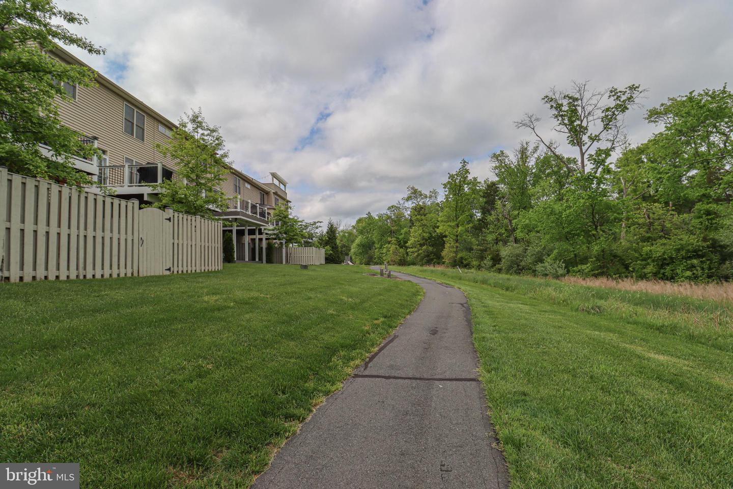 24972 GLASGOW HEIGHTS TER, CHANTILLY, Virginia 20152, 3 Bedrooms Bedrooms, 7 Rooms Rooms,2 BathroomsBathrooms,Residential,For sale,24972 GLASGOW HEIGHTS TER,VALO2116830 MLS # VALO2116830