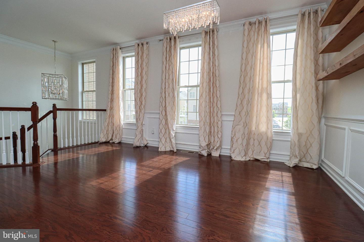 24972 GLASGOW HEIGHTS TER, CHANTILLY, Virginia 20152, 3 Bedrooms Bedrooms, 7 Rooms Rooms,2 BathroomsBathrooms,Residential,For sale,24972 GLASGOW HEIGHTS TER,VALO2116830 MLS # VALO2116830