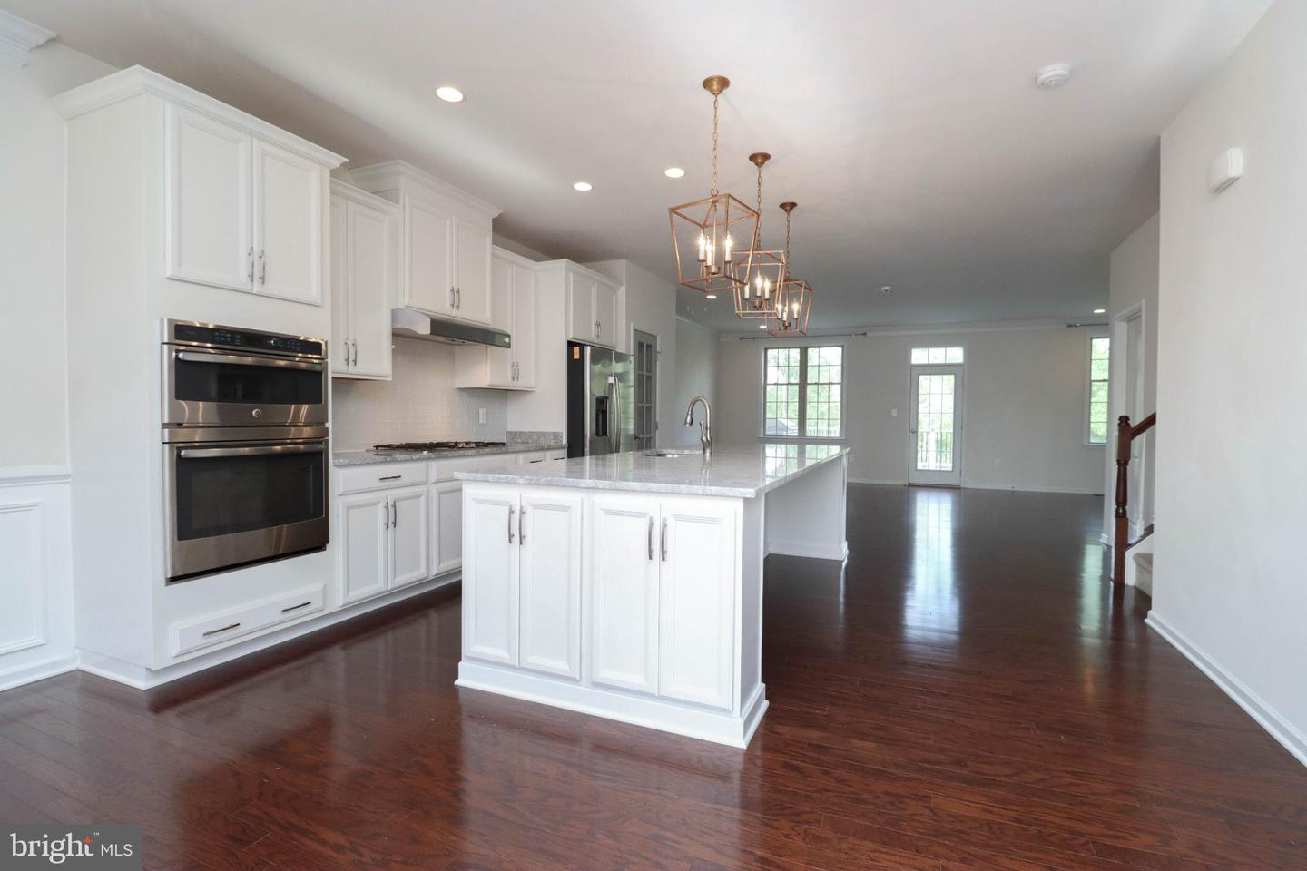 24972 GLASGOW HEIGHTS TER, CHANTILLY, Virginia 20152, 3 Bedrooms Bedrooms, 7 Rooms Rooms,2 BathroomsBathrooms,Residential,For sale,24972 GLASGOW HEIGHTS TER,VALO2116830 MLS # VALO2116830