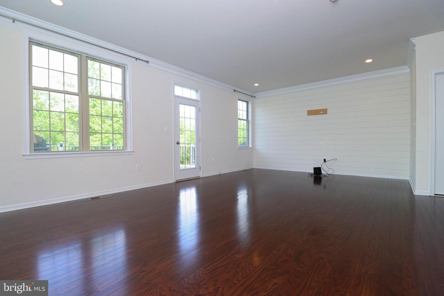 24972 GLASGOW HEIGHTS TER, CHANTILLY, Virginia 20152, 3 Bedrooms Bedrooms, 7 Rooms Rooms,2 BathroomsBathrooms,Residential,For sale,24972 GLASGOW HEIGHTS TER,VALO2116830 MLS # VALO2116830